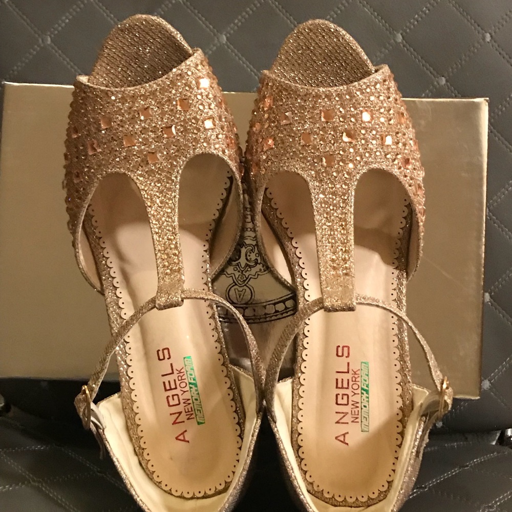 Angels New York- young girl heels